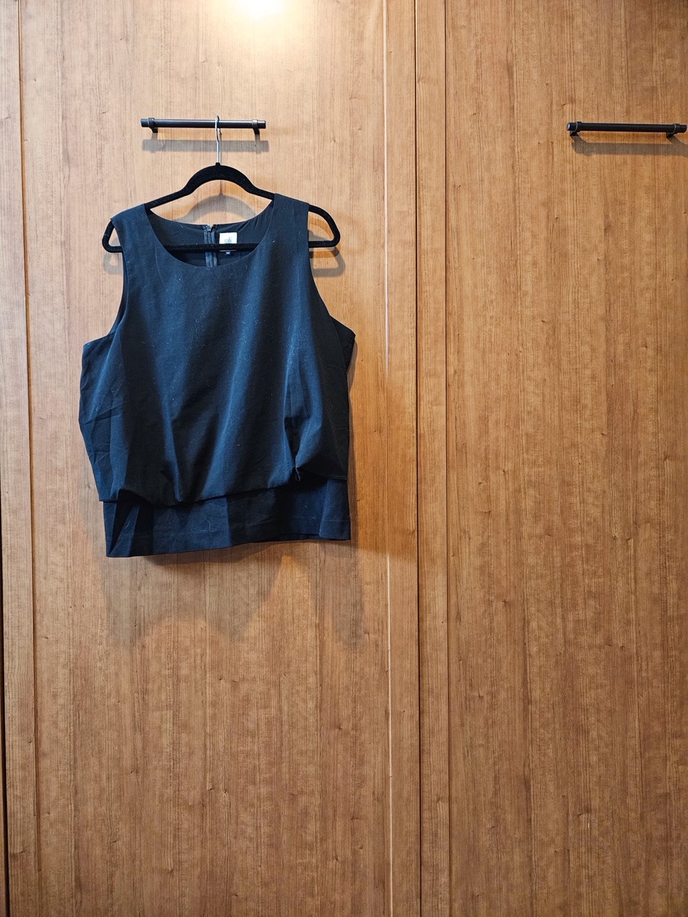 Chic Black Sleeveless Blouse
